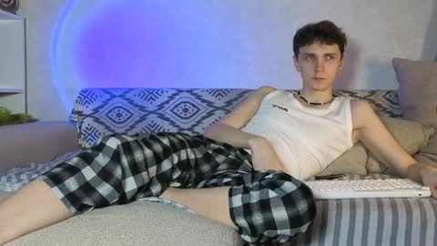 Snapshot of doedeeer chatting on December 2024 04:22:02 AM Alex online show from December 2024 04:22:02 AM