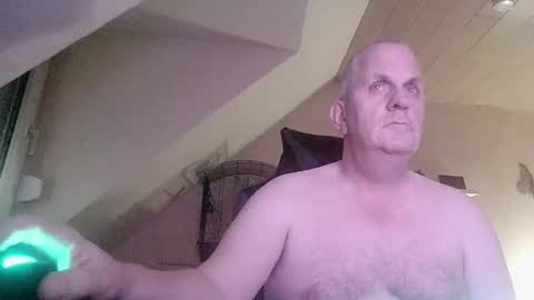 doggy2629 online show from November 2025 08:01:01 PM