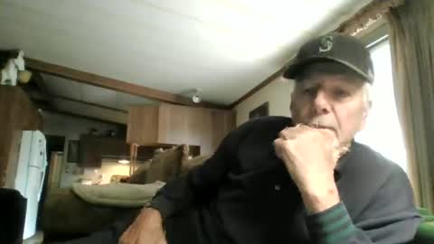 Snapshot of doingmyself69 chatting on September 2025 08:14:01 PM doingmyself69 online show from September 2025 08:14:01 PM