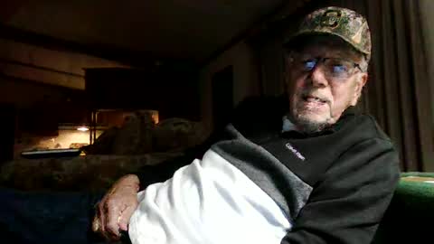 Snapshot of doingmyself69 chatting on October 2025 02:37:02 PM doingmyself69 online show from October 2025 02:37:02 PM