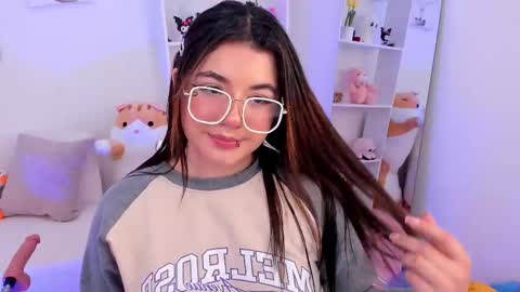 Snapshot of dolce_antonellaa chatting on September 2025 01:17:01 AM antonella online show from September 2025 01:17:01 AM