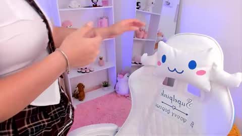 Snapshot of dolce_antonellaa chatting on October 2025 12:24:01 AM antonella online show from October 2025 12:24:01 AM