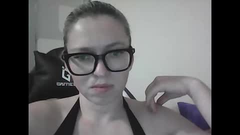 Snapshot of dolce_tempt chatting on December 2025 05:07:01 PM dolce_tempt online show from December 2025 05:07:01 PM