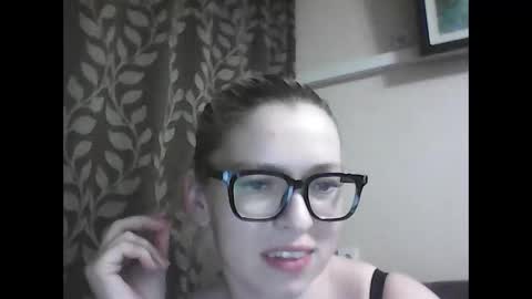 Snapshot of dolce_tempt chatting on December 2025 07:30:02 PM dolce_tempt online show from December 2025 07:30:02 PM