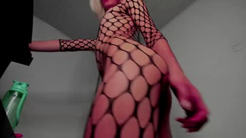 Snapshot of doll10starx chatting on March 2025 12:00:02 AM Ludika Santiago online show from March 2025 12:00:02 AM