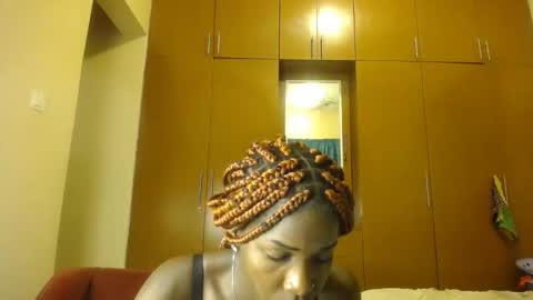 Lina online show from September 2025 06:51:02 PM