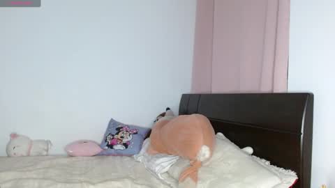 Snapshot of doll_and_sex chatting on December 2024 03:12:01 AM Auro and Santiago online show from December 2024 03:12:01 AM