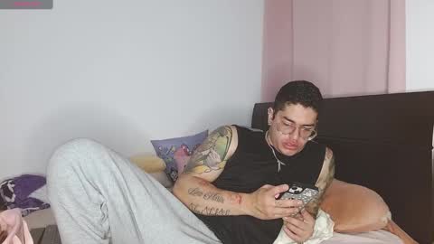 Snapshot of doll_and_sex chatting on January 2025 02:27:02 AM Auro and Santiago online show from January 2025 02:27:02 AM