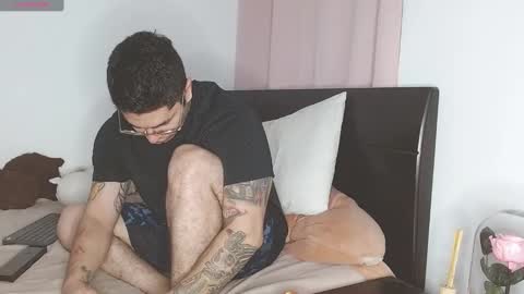 Snapshot of doll_and_sex chatting on January 2025 03:23:02 AM Auro and Santiago online show from January 2025 03:23:02 AM