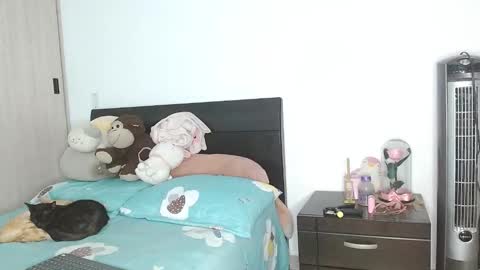 Snapshot of doll_and_sex chatting on February 2025 02:44:02 AM Auro and Santiago online show from February 2025 02:44:02 AM