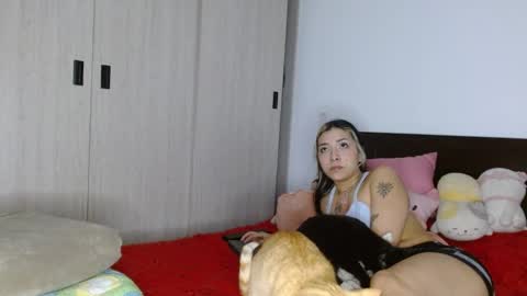 Snapshot of doll_and_sex chatting on February 2025 03:06:02 AM Auro and Santiago online show from February 2025 03:06:02 AM