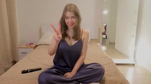 Snapshot of doll_ball chatting on February 2026 06:53:02 PM Ann online show from February 2026 06:53:02 PM