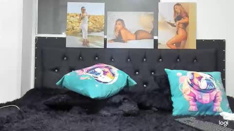 C E L E S T E  online show from January 2025 05:03:01 AM