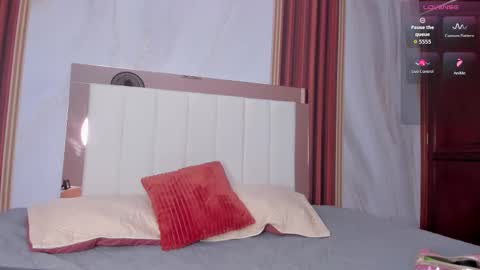 doll_daisy_ online show from November 2025 10:59:02 AM