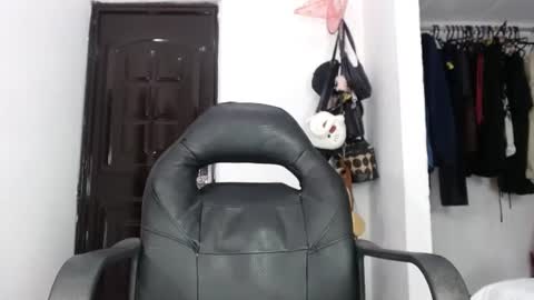 Snapshot of doll_dollys_ chatting on January 2025 08:26:01 PM doll_dollys_ online show from January 2025 08:26:01 PM