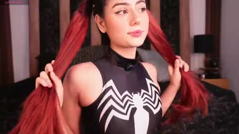 doll_kira_ online show from April 2026 05:03:02 PM