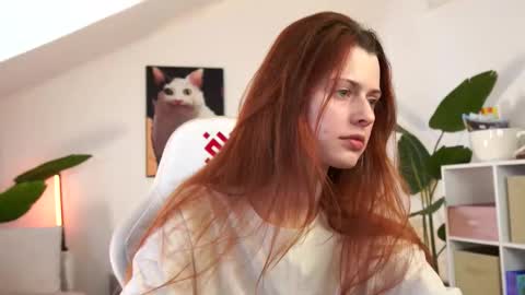 Your doll Lesli online show from March 2026 01:05:01 PM