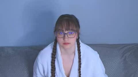 Tessa online show from May 2026 03:57:01 AM