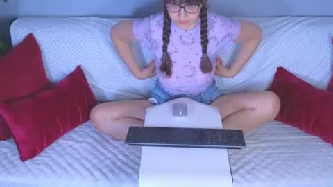 Tessa online show from July 2026 04:11:01 PM