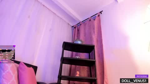 Snapshot of doll_venus chatting on January 2025 01:50:01 AM Roxana independent model can you help me reach 100 hands up uwu online show from January 2025 01:50:01 AM