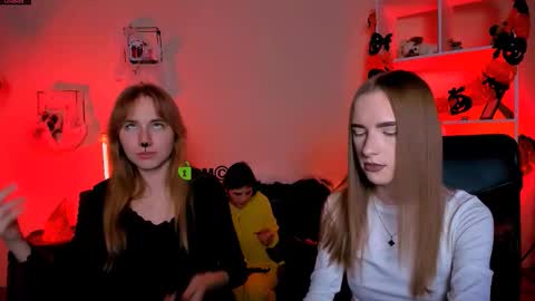 doll_vey online show from October 2025 07:25:02 PM