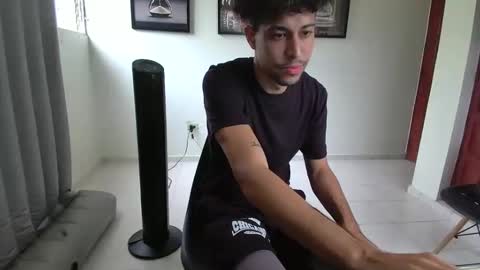 DollarHot30 online show from February 2026 07:34:02 PM