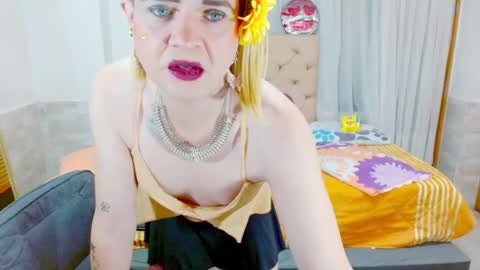 ilona online show from May 2026 05:01:02 AM