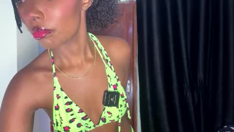 Snapshot of dolldol18 chatting on November 2025 07:49:02 PM Doll online show from November 2025 07:49:02 PM