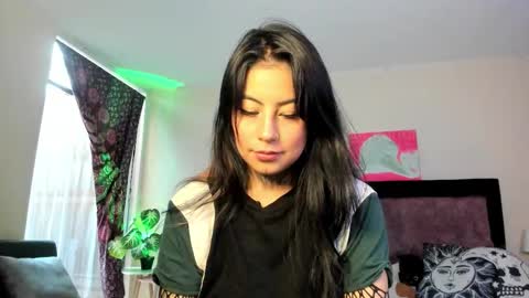 HONEY online show from December 2025 09:20:01 PM