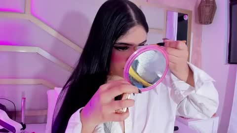 Snapshot of dollsweety chatting on October 2025 10:29:02 PM Dollsweety online show from October 2025 10:29:02 PM