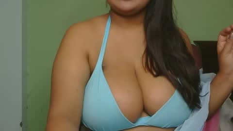 dolly_2 online show from April 2026 04:06:02 AM