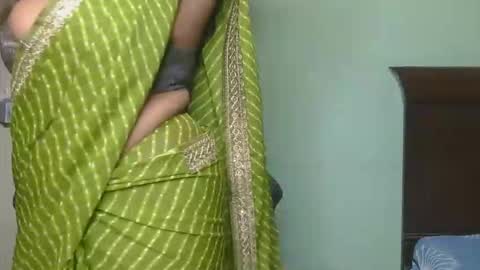 dolly_2 online show from May 2026 04:20:02 AM