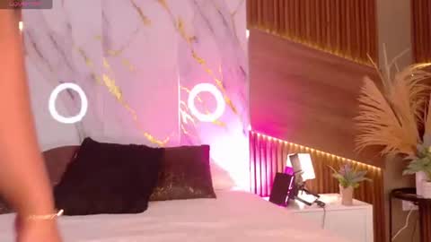 dolly_brownc online show from July 2026 06:16:01 AM