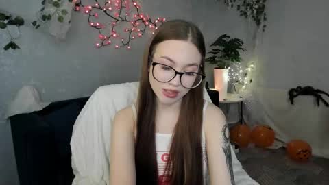 Dolly online show from November 2025 03:16:02 AM