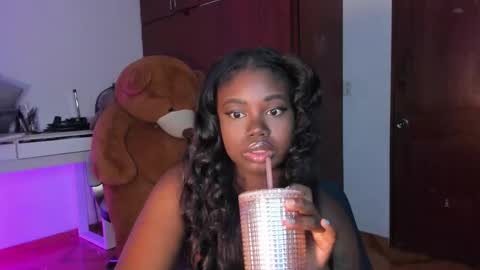 Snapshot of dolly_paige chatting on September 2025 11:32:01 AM emily -- online show from September 2025 11:32:01 AM