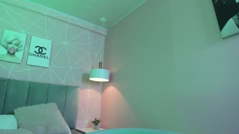 Call me Zoe  online show from February 2025 04:12:01 AM