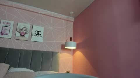 Call me Zoe  online show from September 2025 11:06:02 PM