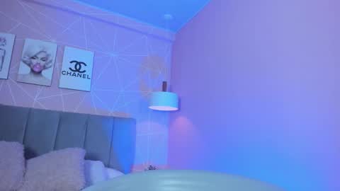 Call me Zoe  online show from October 2025 09:16:02 PM