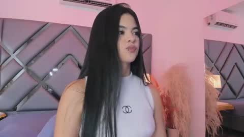 Juliana online show from July 2026 06:40:02 PM