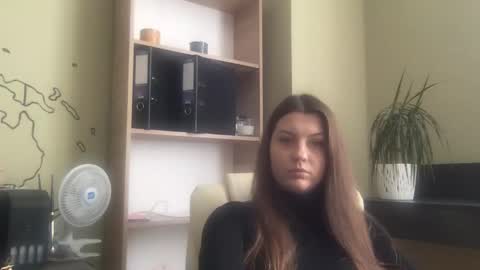 Snapshot of dollyroma chatting on October 2025 08:18:01 AM DollyRoma online show from October 2025 08:18:01 AM