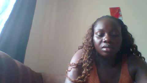 dollyvee online show from May 2026 12:02:01 PM