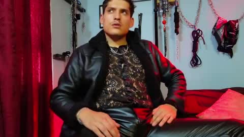 Diego Castell online show from May 2026 07:33:01 PM