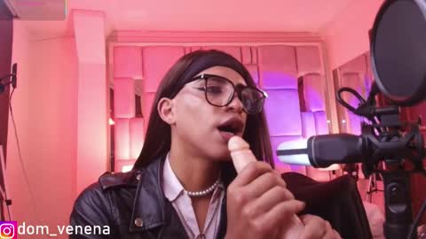 dom_veneno online show from February 2026 04:40:02 PM