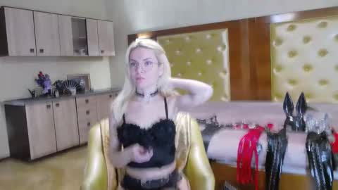 Snapshot of domcaprisse chatting on February 2026 12:34:01 PM domcaprisse online show from February 2026 12:34:01 PM