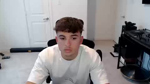 Snapshot of domd3 chatting on October 2025 09:49:02 PM Dom online show from October 2025 09:49:02 PM