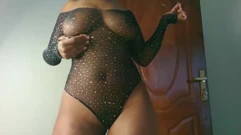 Snapshot of domecesy chatting on November 2025 01:09:02 PM Amarie noels online show from November 2025 01:09:02 PM