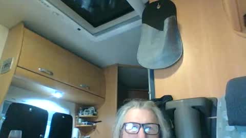 Snapshot of domiande chatting on February 2026 09:52:02 PM domiande online show from February 2026 09:52:02 PM
