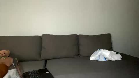 Domi online show from October 2025 08:40:02 PM