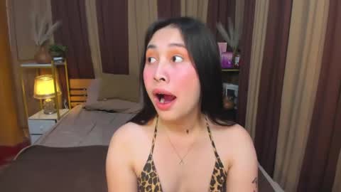Snapshot of dominant_alliah chatting on May 2026 04:58:02 PM ALLIAH X ANDREW X CALYX online show from May 2026 04:58:02 PM