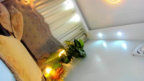 Snapshot of dominantgoddessontop chatting on March 2025 01:31:02 AM CALL ME BABY BELLA online show from March 2025 01:31:02 AM